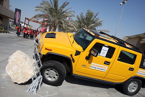 hummerbahrainpaddock